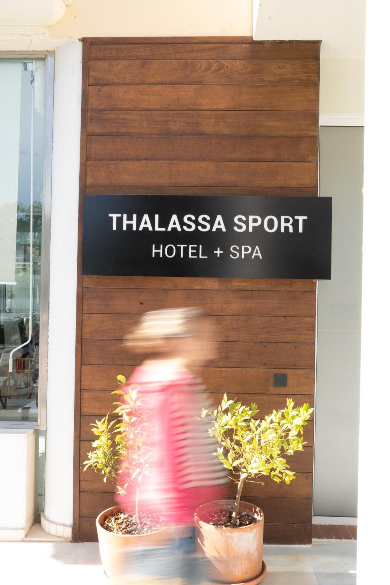 Hotel & Apartaments Thalassa Sport & Spa Roses Dış mekan fotoğraf