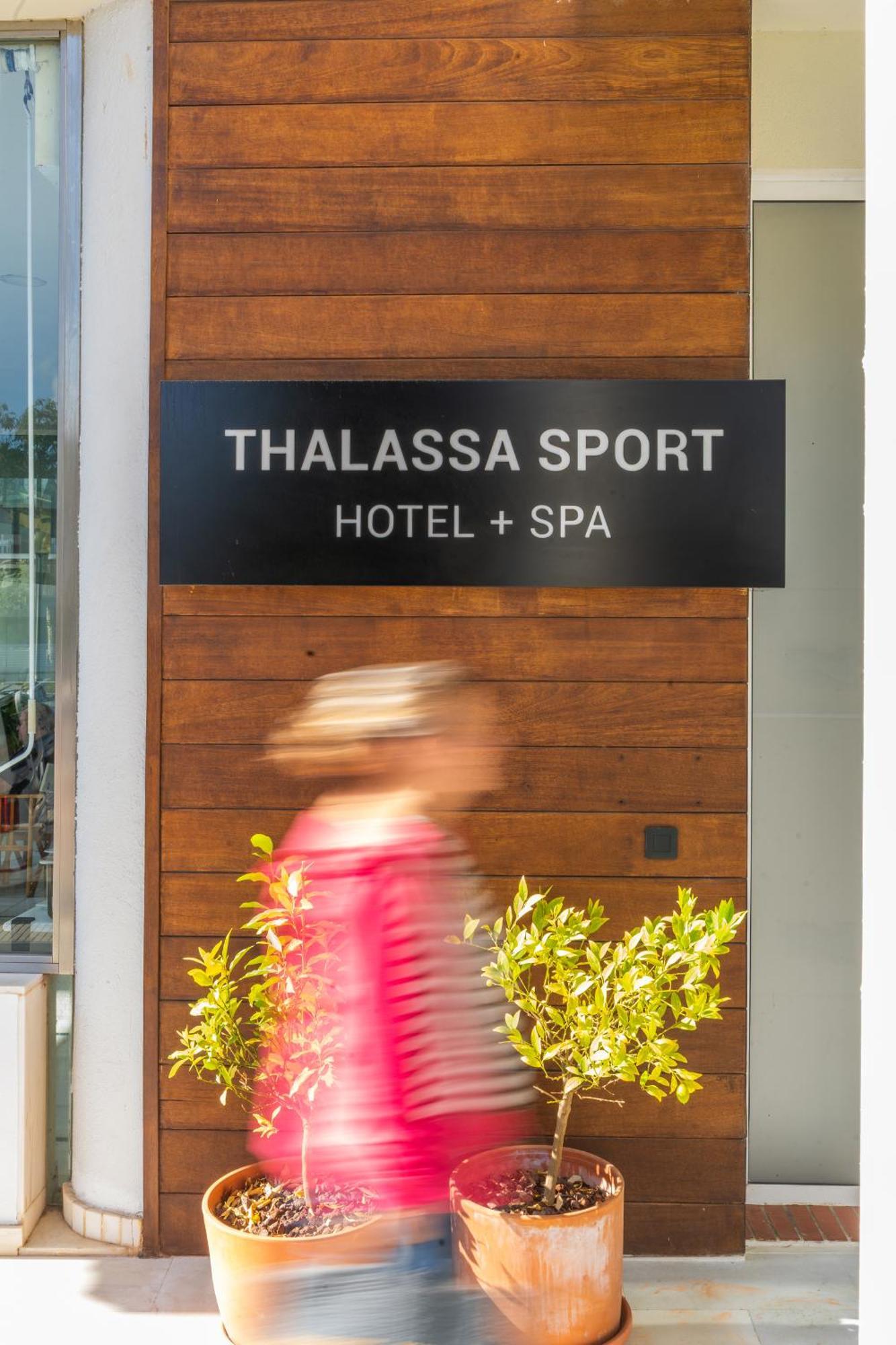 Hotel & Apartaments Thalassa Sport & Spa Roses Dış mekan fotoğraf