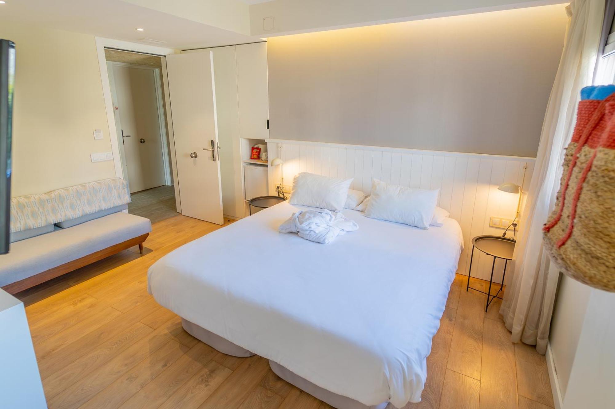 Hotel & Apartaments Thalassa Sport & Spa Roses Dış mekan fotoğraf