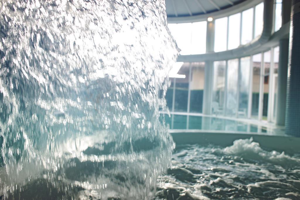 Hotel & Apartaments Thalassa Sport & Spa Roses Dış mekan fotoğraf