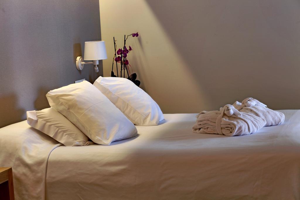 Hotel & Apartaments Thalassa Sport & Spa Roses Dış mekan fotoğraf