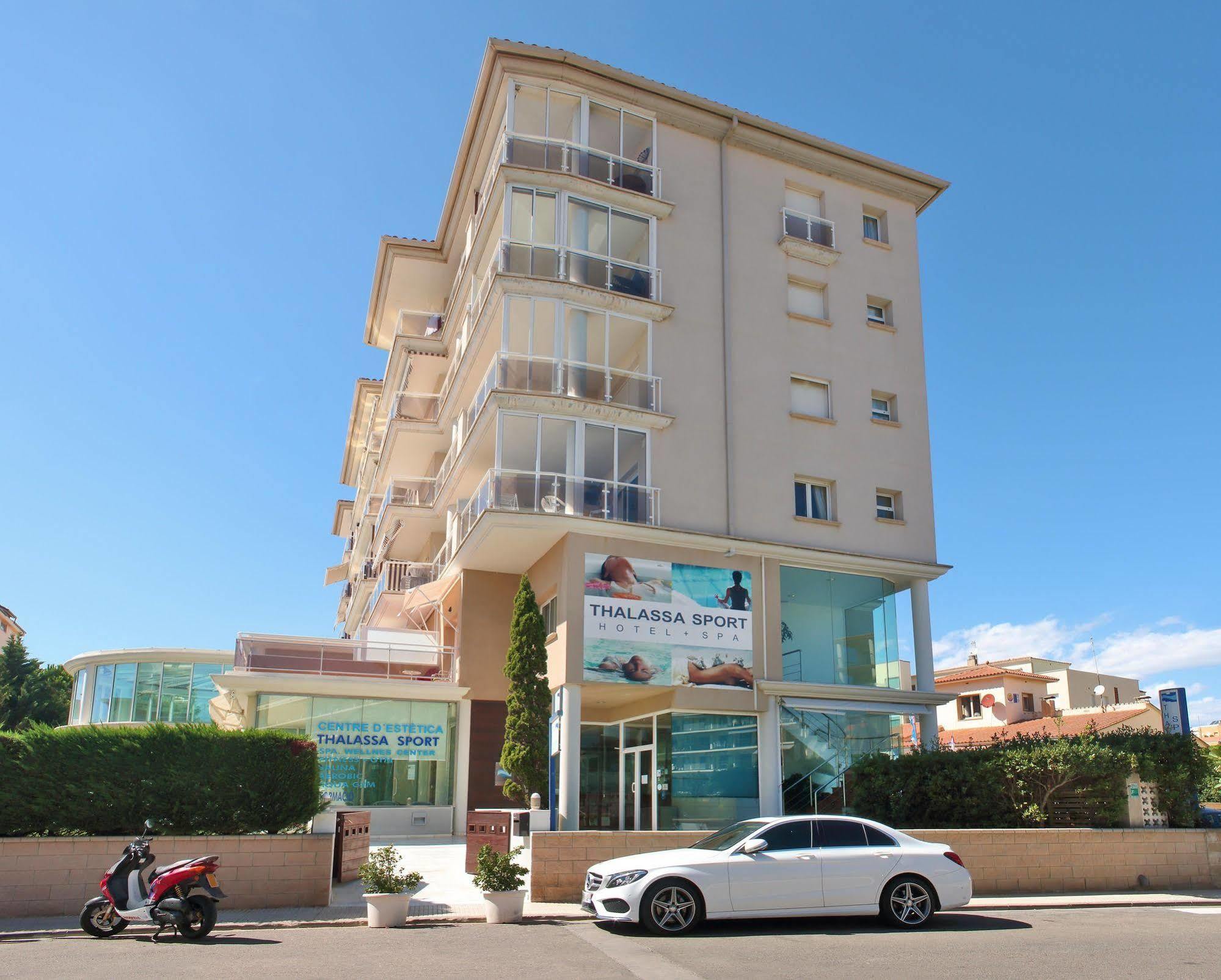 Hotel & Apartaments Thalassa Sport & Spa Roses Dış mekan fotoğraf